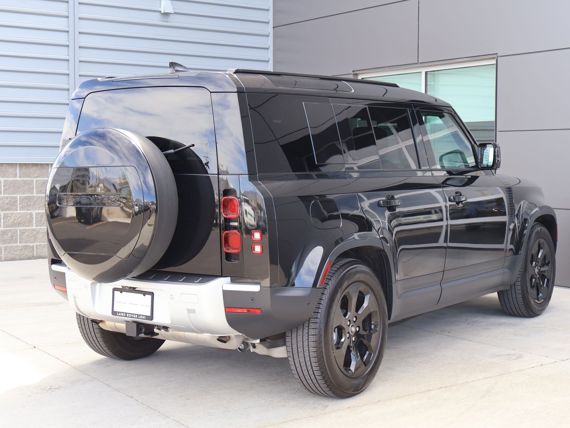 2025 Land Rover Defender 110 S