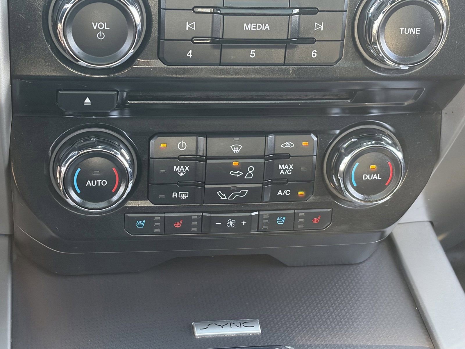 2016 Ford F150 Lariat