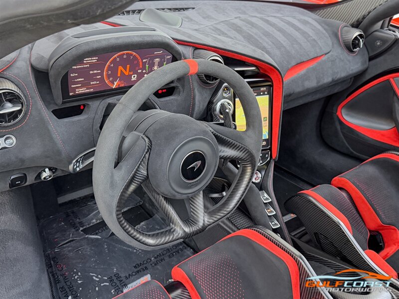 Used 2021 McLaren 765LT photo 26