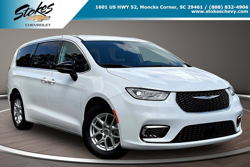 Used 2024 Chrysler Pacifica Touring-L