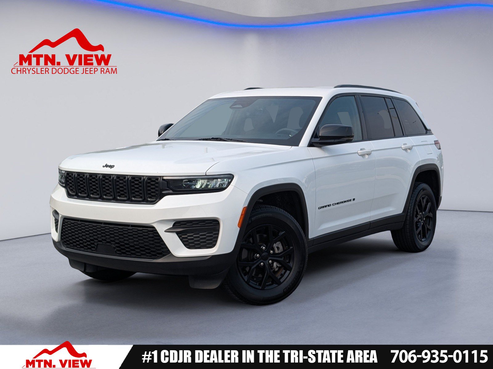 Used 2025 Jeep Grand Cherokee Altitude
