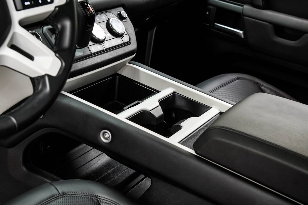 2025 Land Rover Defender 110 S