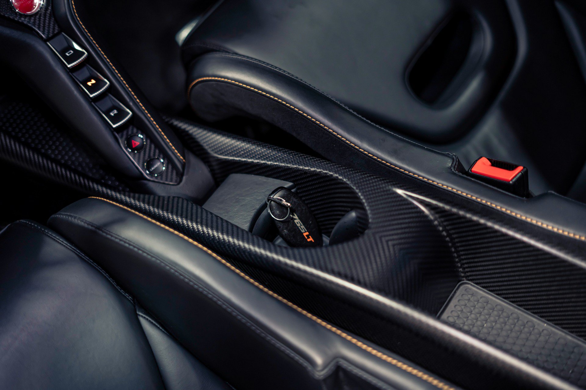 Used 2021 McLaren 765LT photo 13