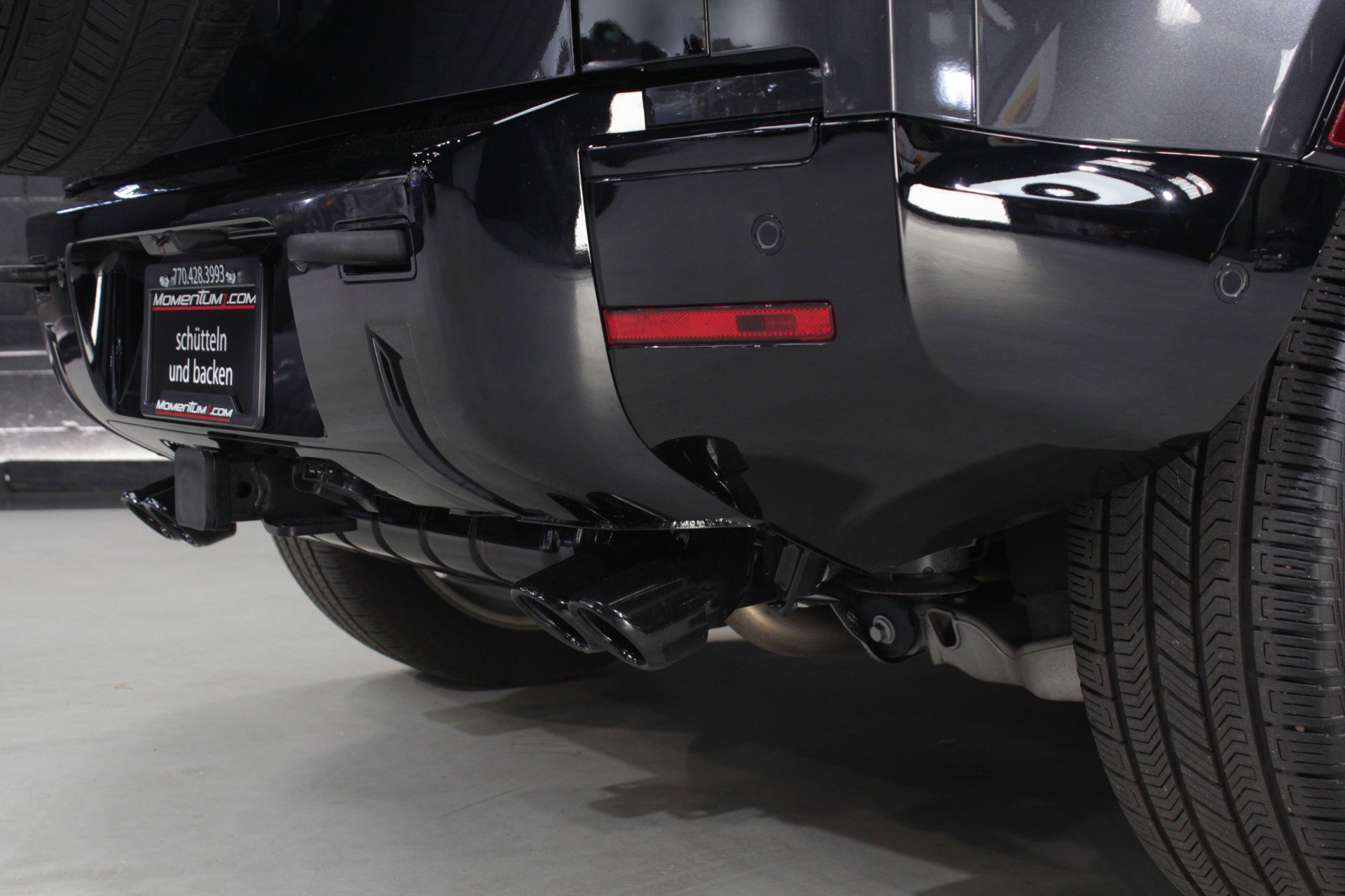 2025 Land Rover Defender 110 V8