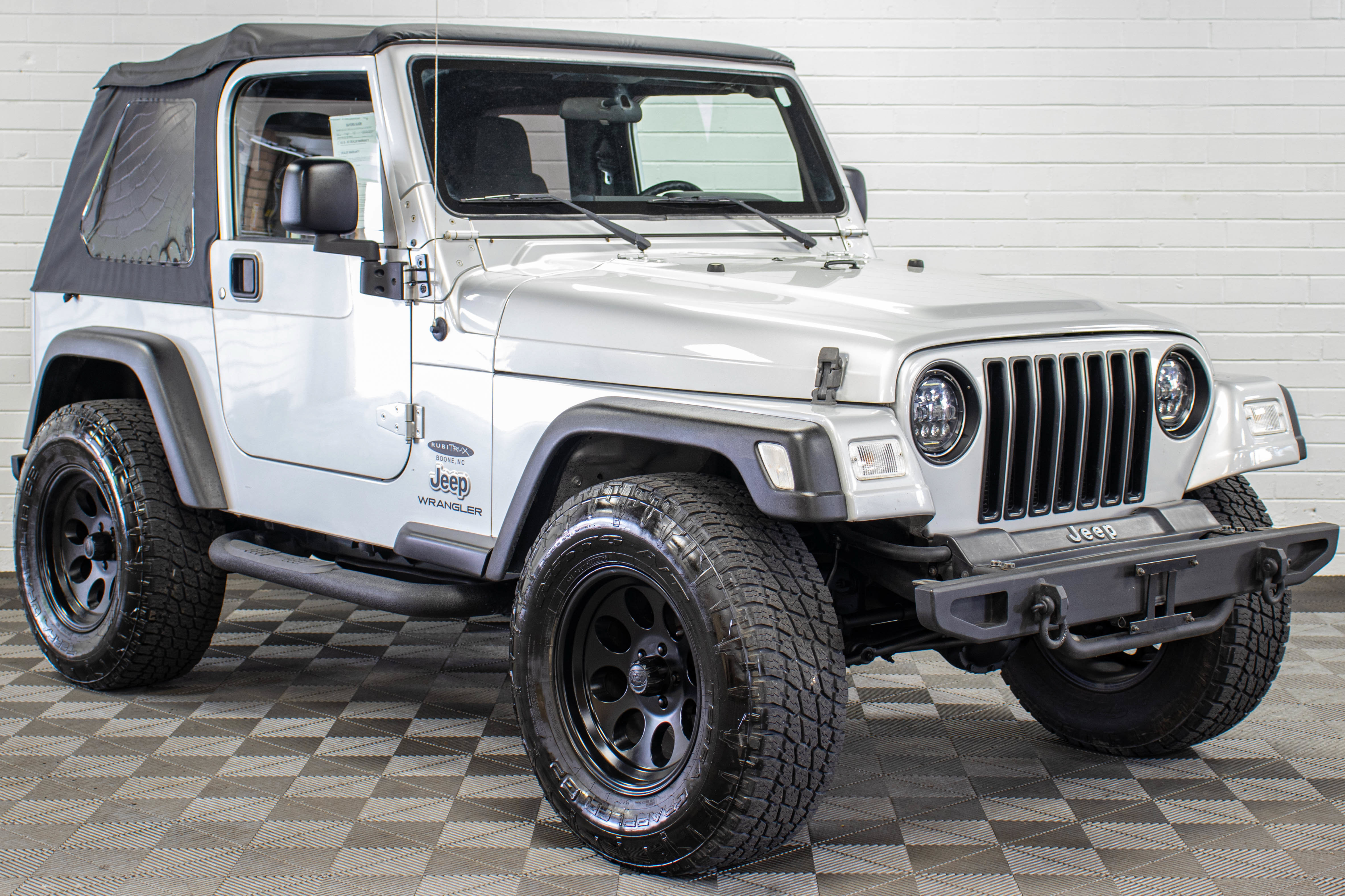 Used 2005 Jeep Wrangler X w/ Tire & Wheel Group (Ecco)