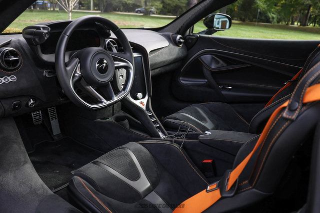 Used 2025 McLaren 750S photo 34