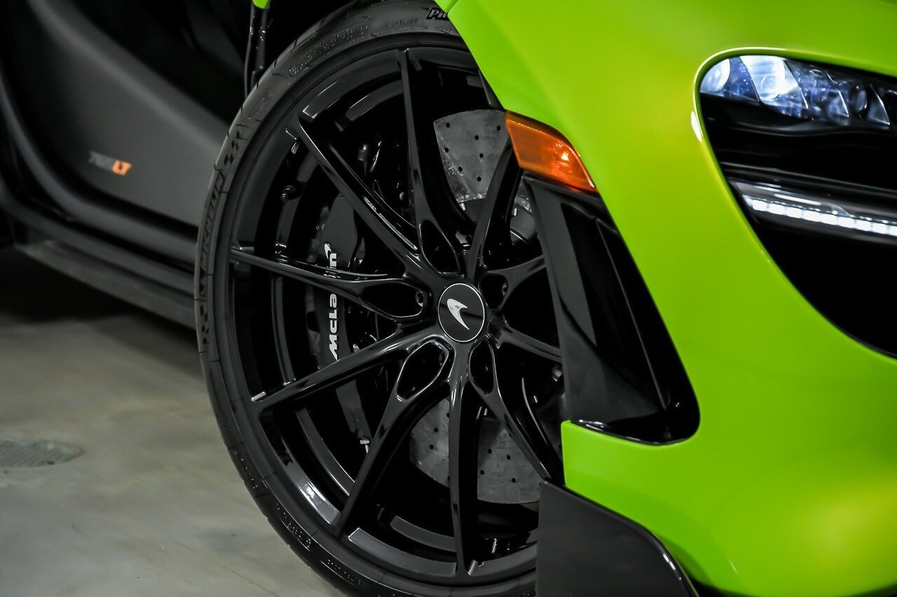 Used 2021 McLaren 765LT photo 4