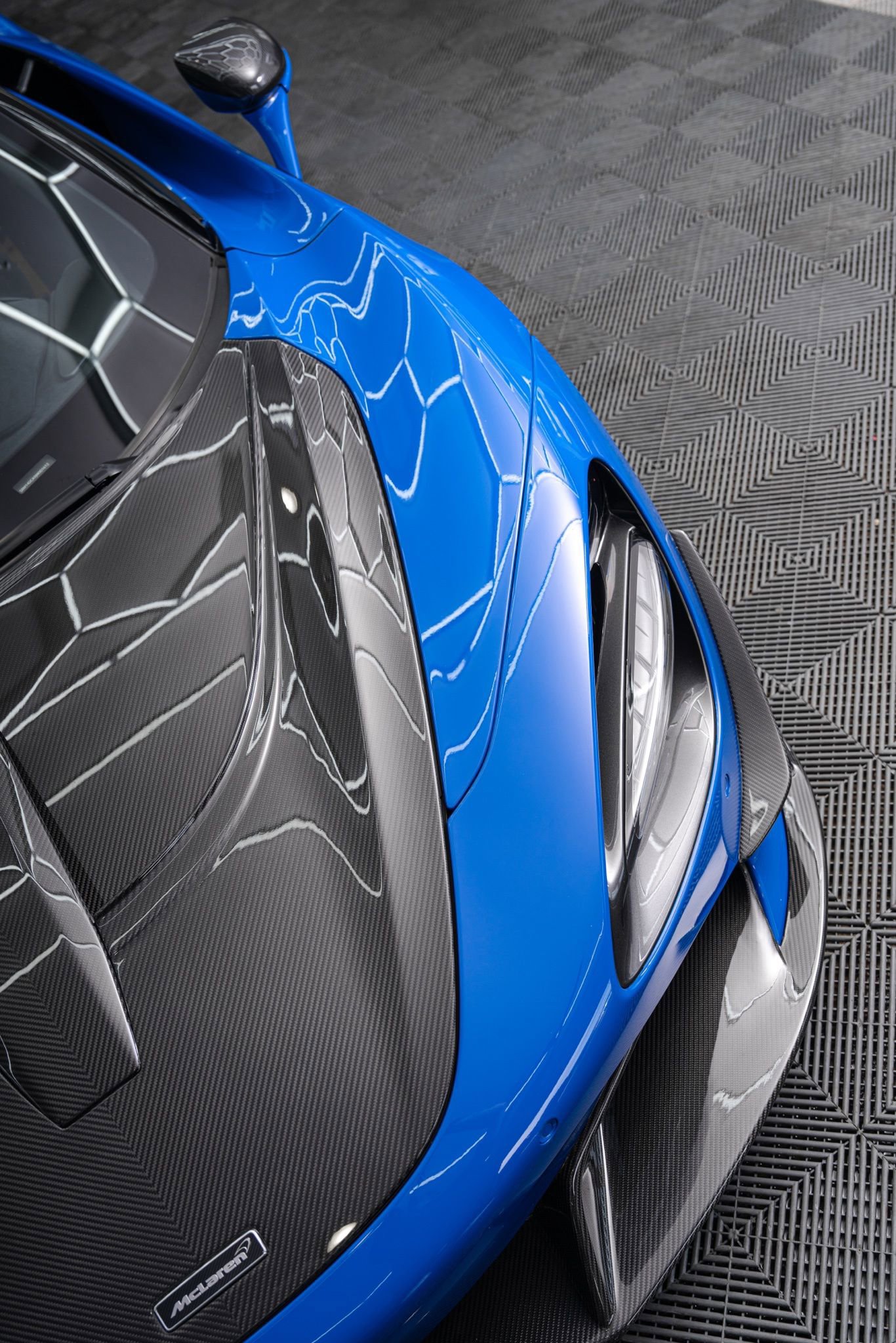 Used 2018 McLaren 720S Performance photo 6