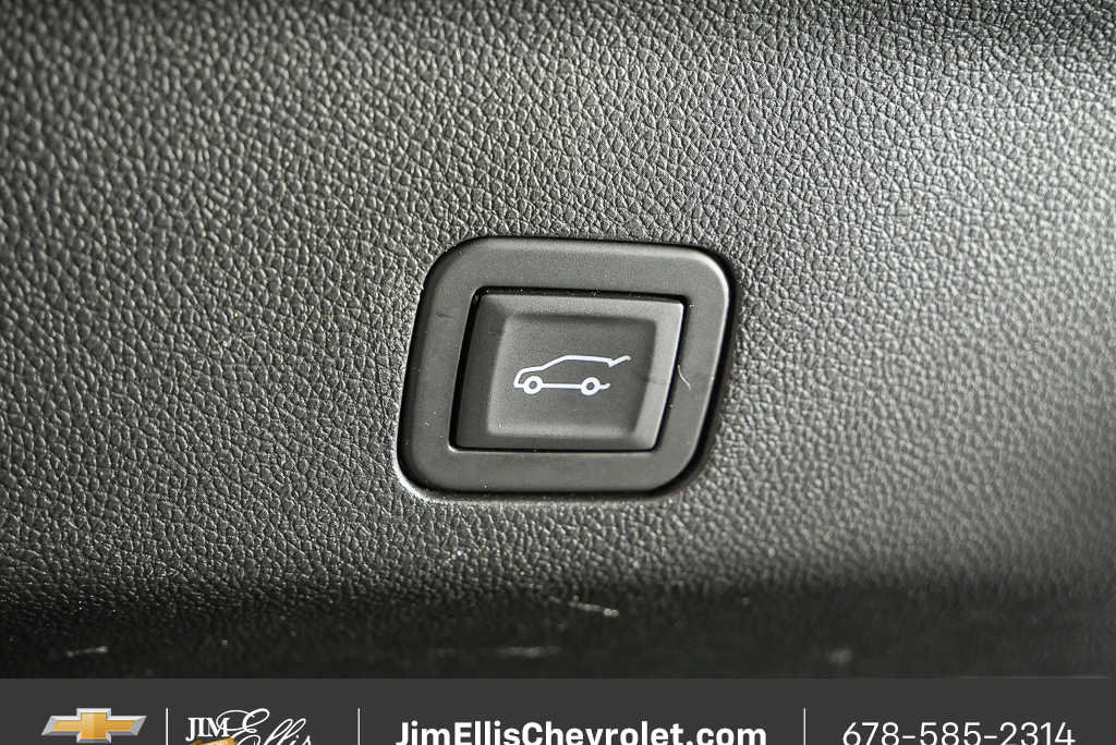 2025 Chevrolet Suburban LT