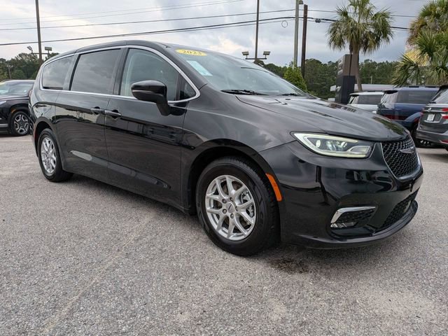 Used 2023 Chrysler Pacifica Touring-L
