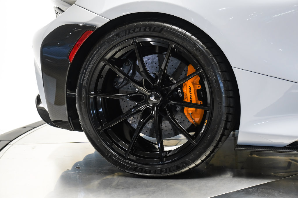 Used 2022 McLaren 765LT photo 46