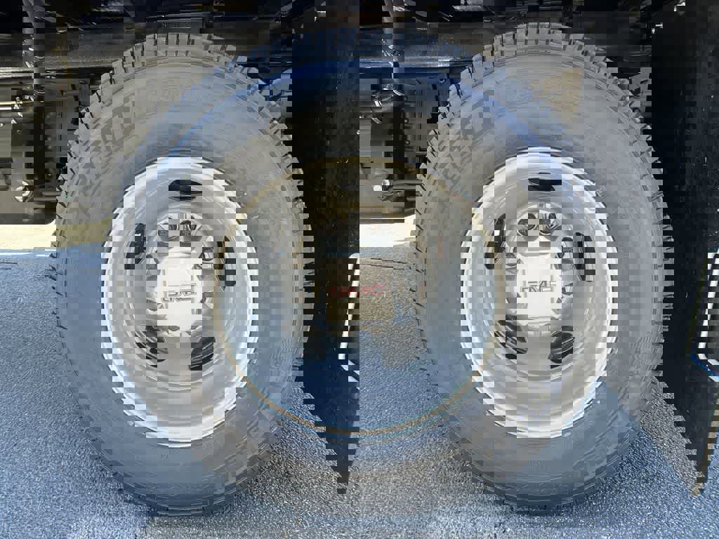 2025 GMC Sierra 3500 Pro