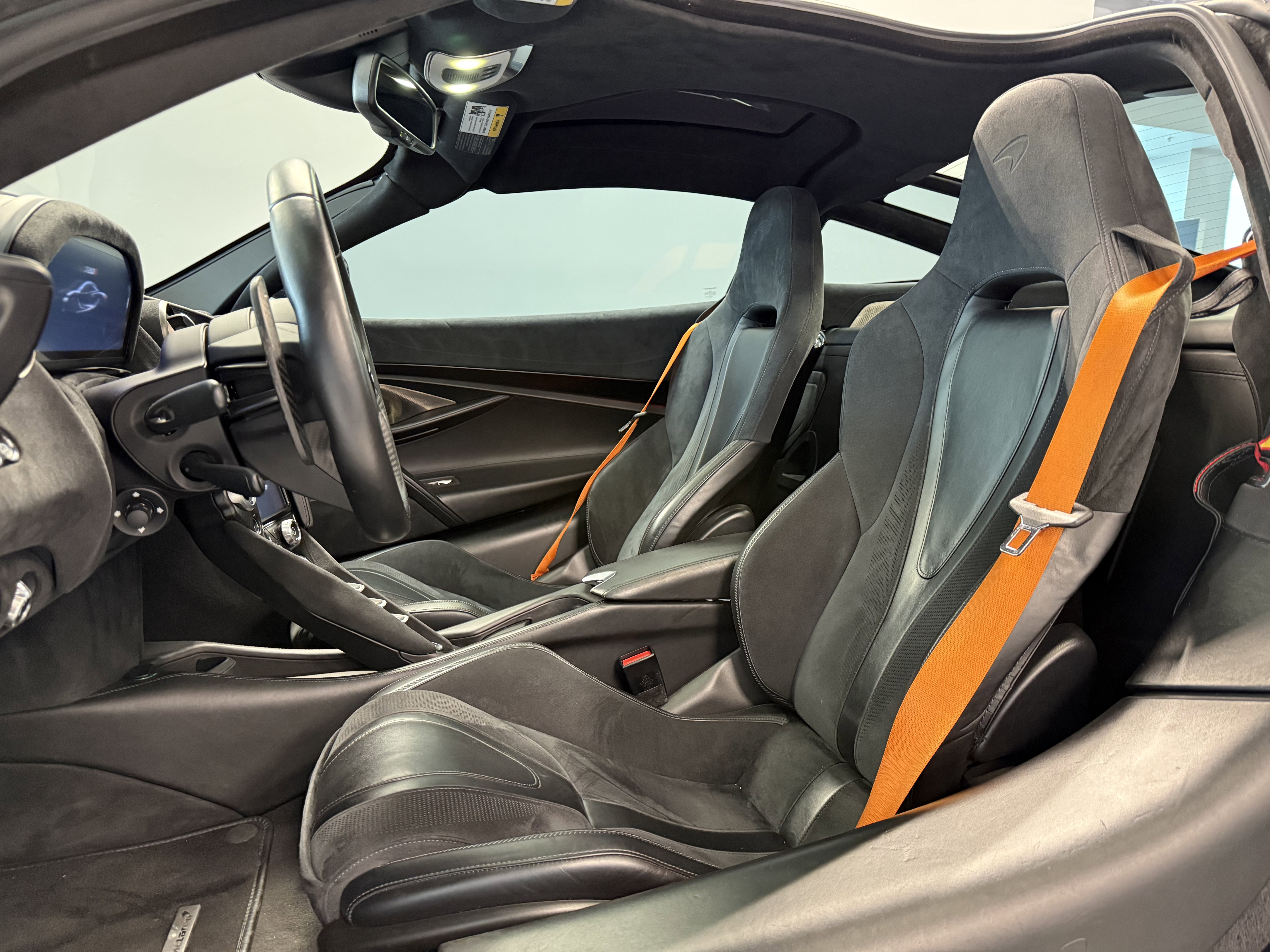 Used 2019 McLaren 720S photo 14