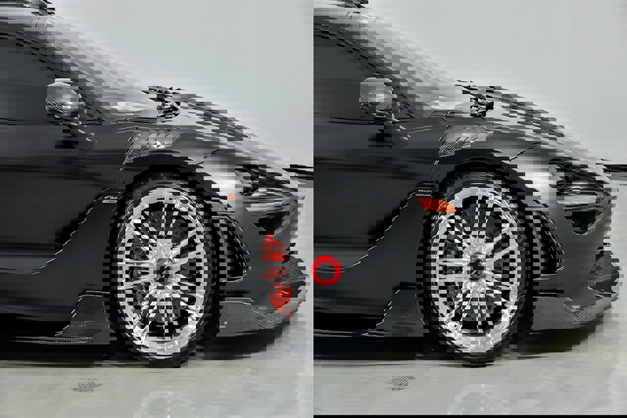 Used 2018 McLaren 720S Performance photo 18