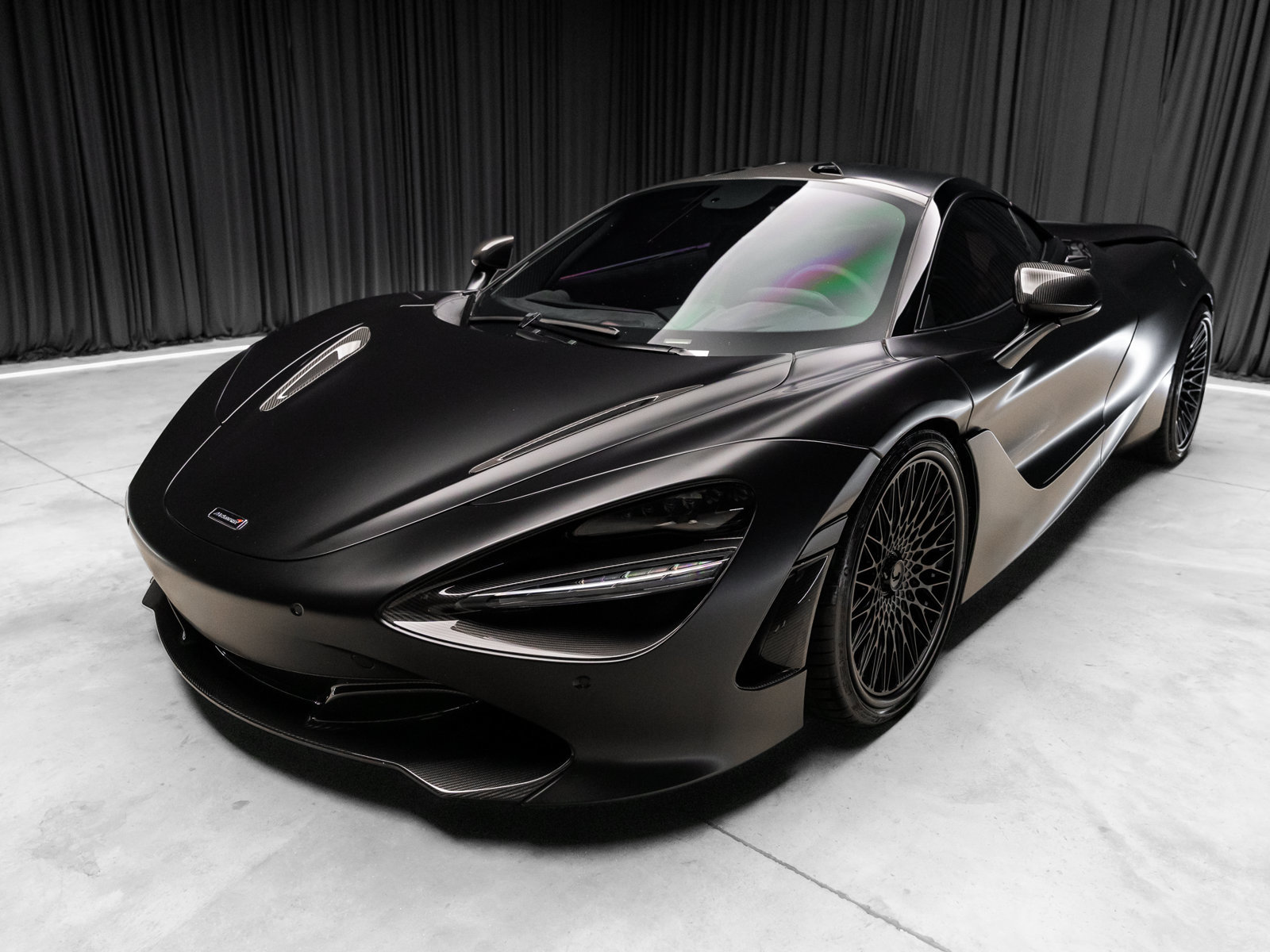 Used 2018 McLaren 720S photo 13