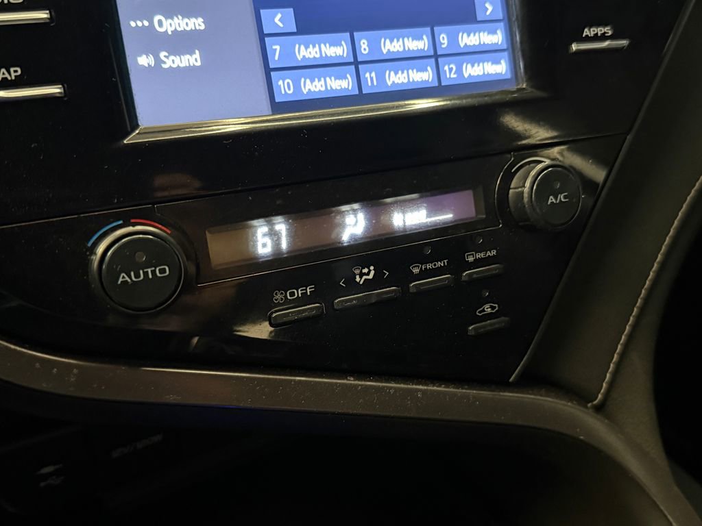 2019 Toyota Camry SE