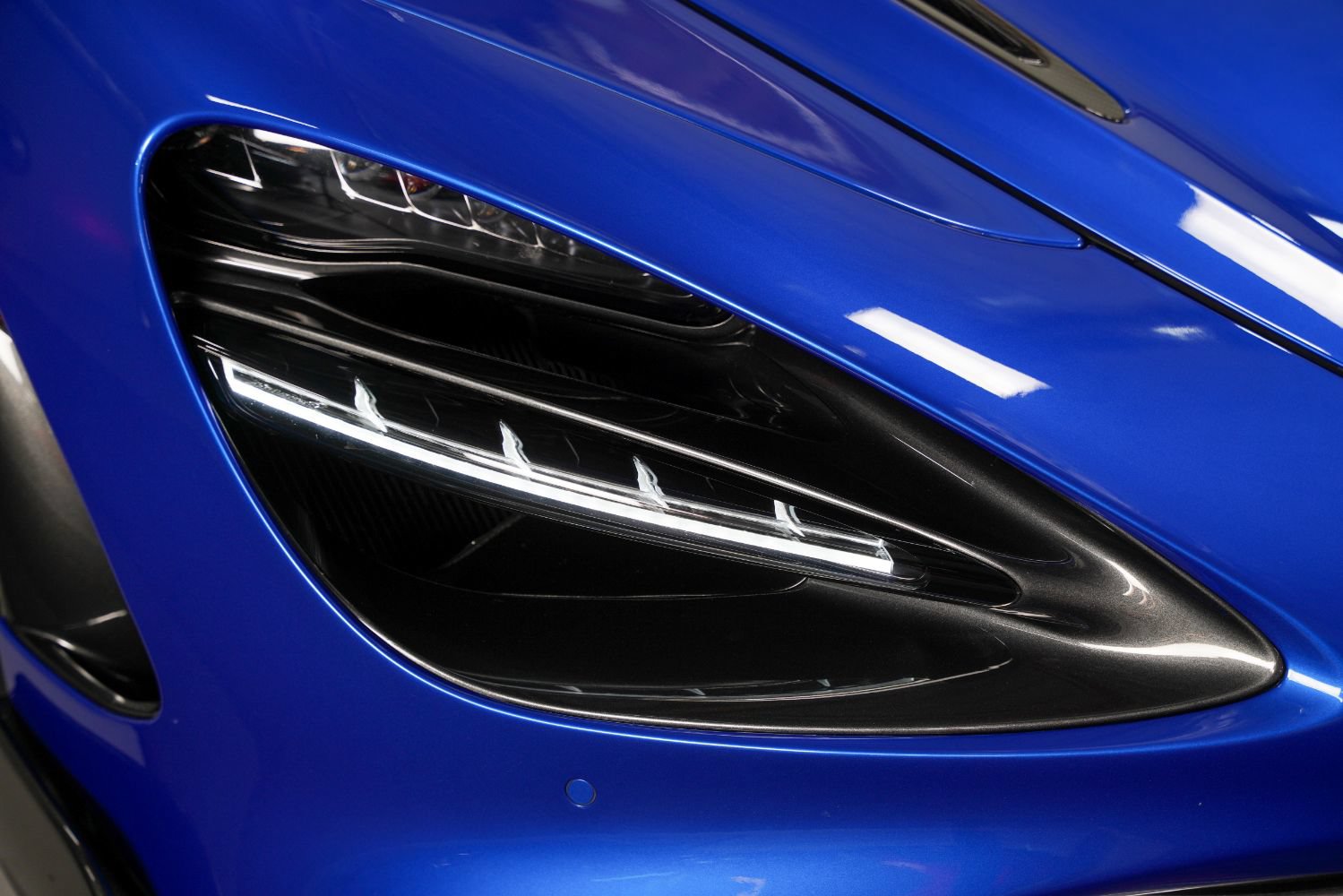 Used 2022 McLaren 765LT photo 14