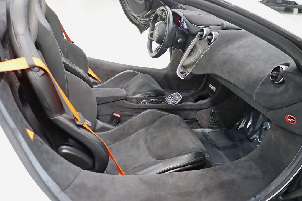 Used 2020 McLaren 600LT Spider photo 38