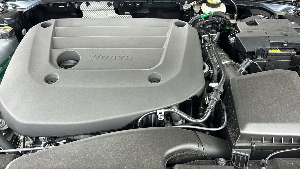 2026 Volvo Xc40 B5 Ultra