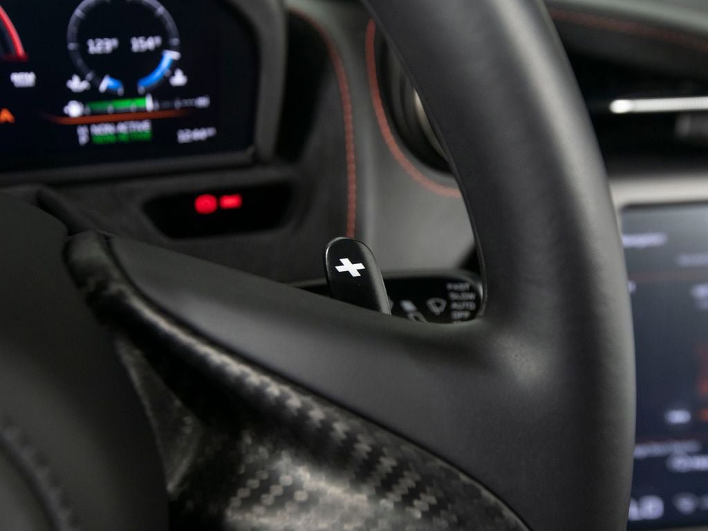 Used 2018 McLaren 720S photo 17