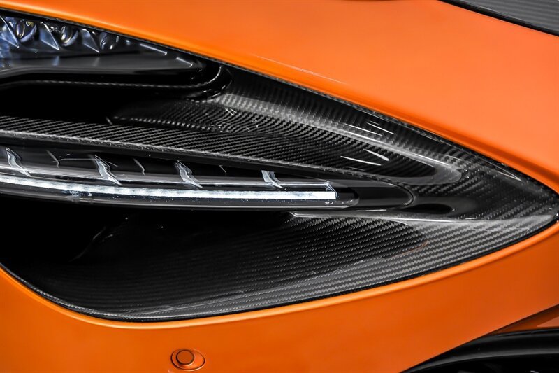 Used 2018 McLaren 720S Performance photo 7
