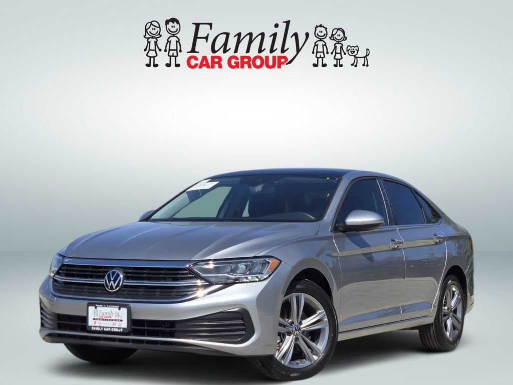 Used 2024 Volkswagen Jetta SE w/ Panoramic Sunroof Package