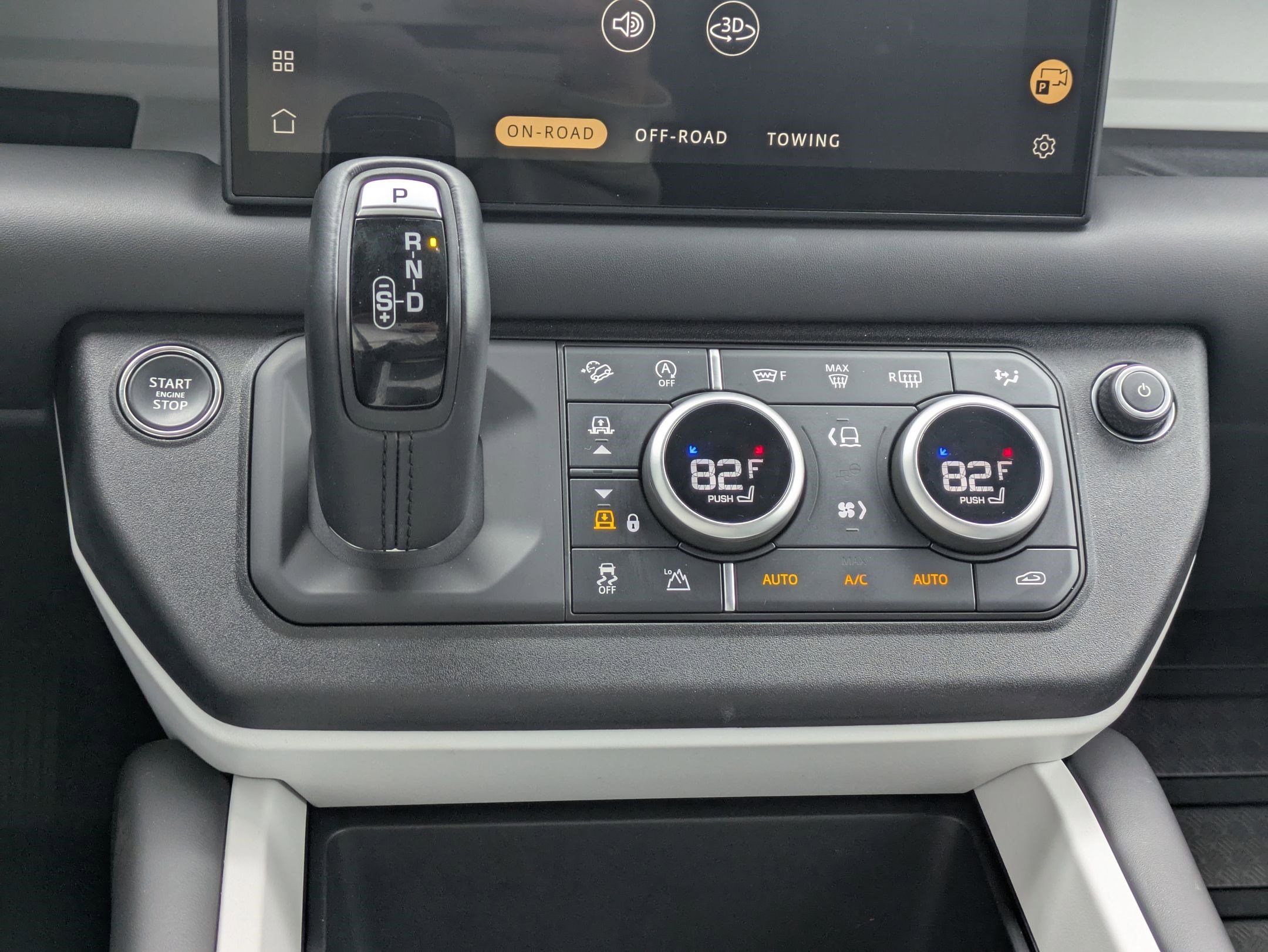 2025 Land Rover Defender 130 X-Dynamic SE