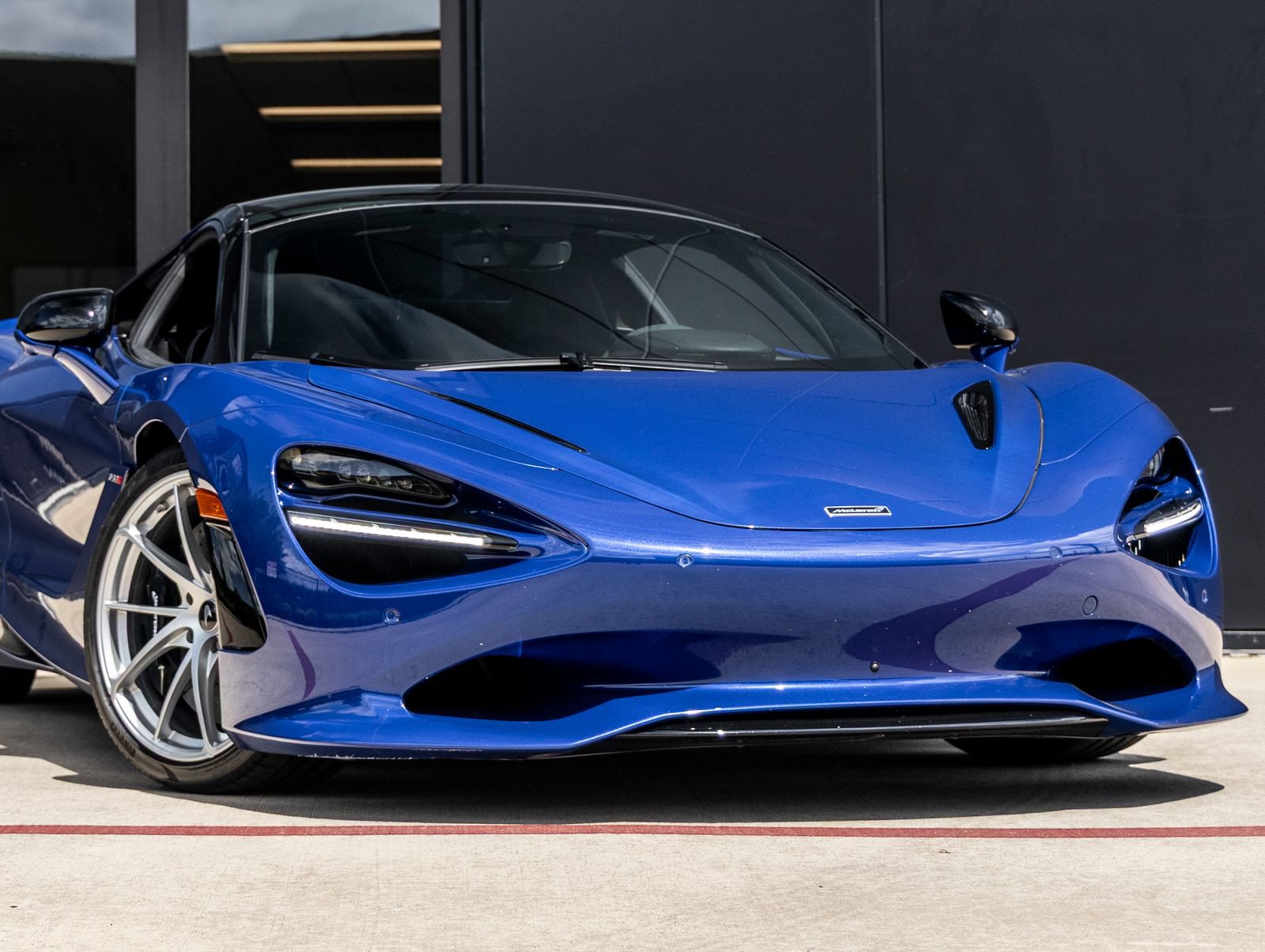 Used 2024 McLaren 750S Spider photo 5