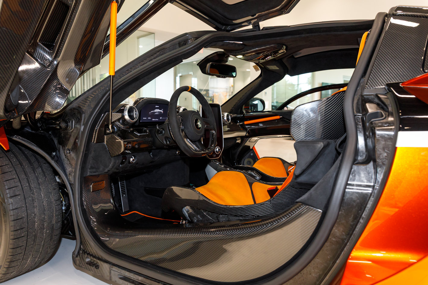 Used 2019 McLaren Senna photo 51