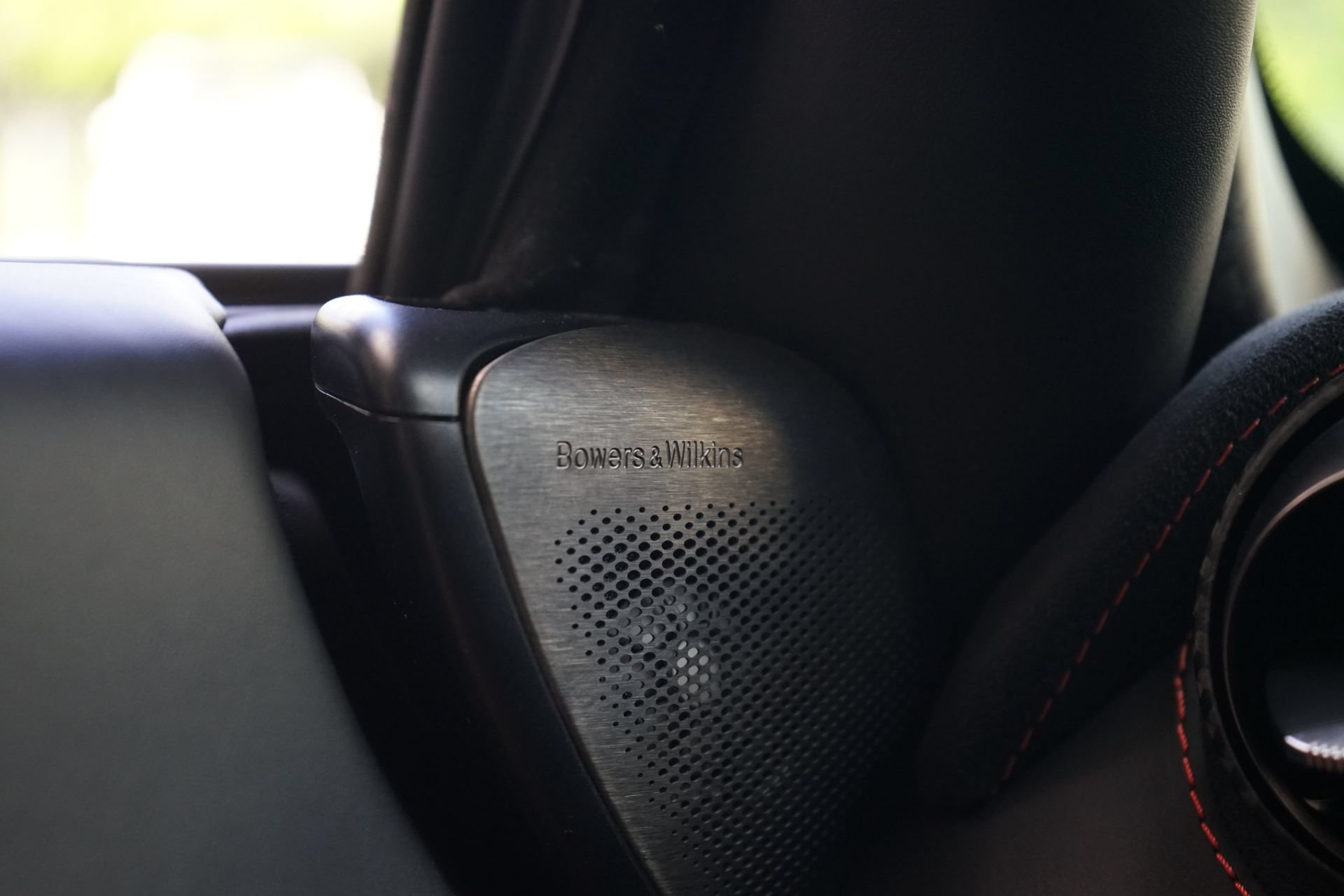 Used 2018 McLaren 720S Performance photo 39