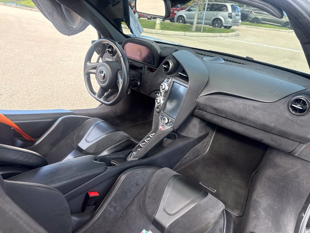 Used 2019 McLaren 720S Performance photo 11