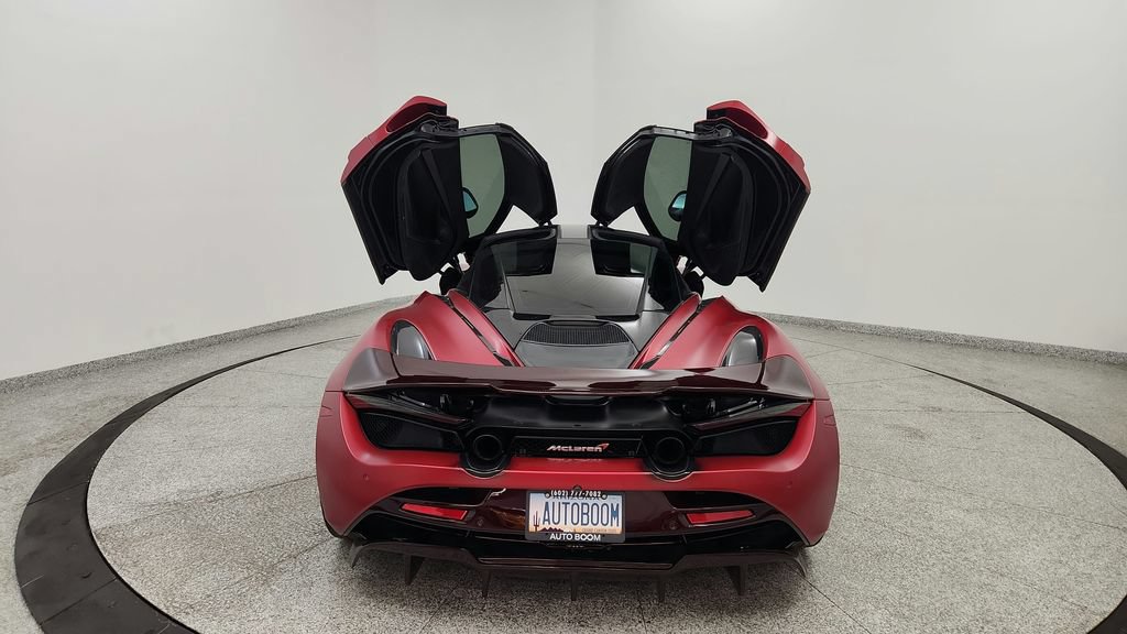 Used 2018 McLaren 720S Performance photo 32