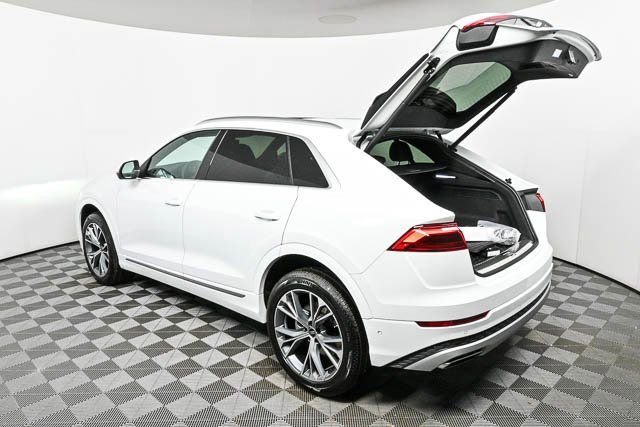 2025 Audi Q8 Premium