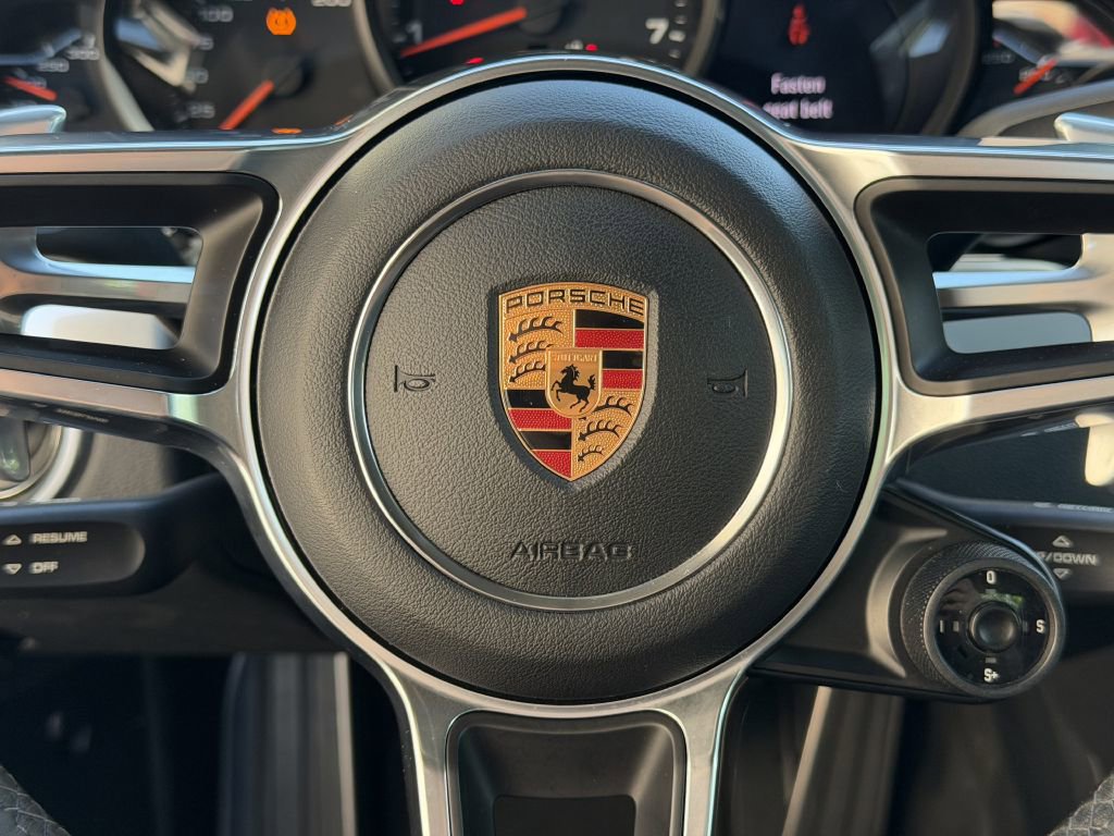 2017 Porsche 911 Carrera