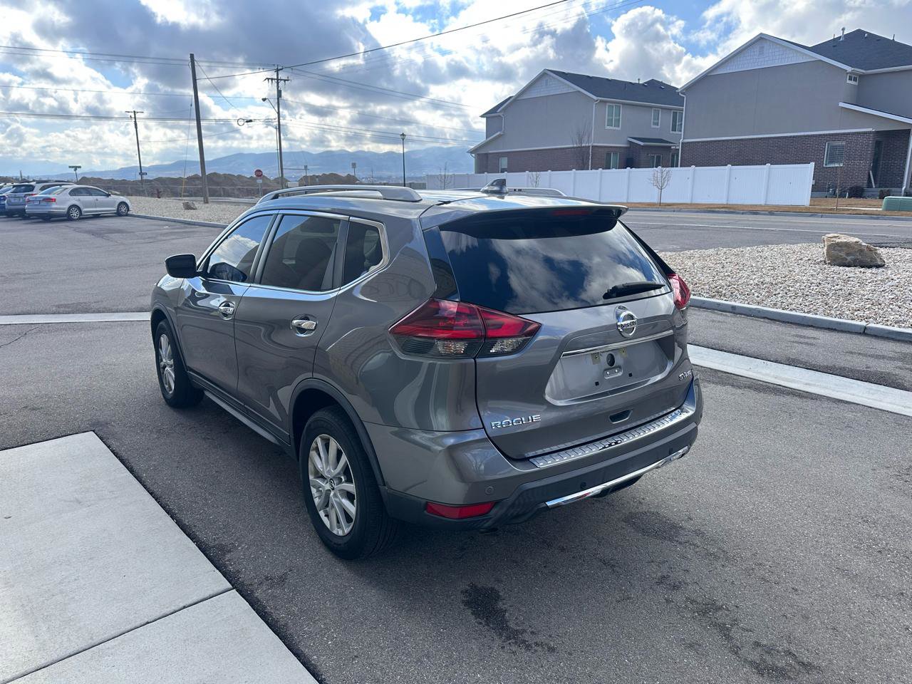 2020 Nissan Rogue SV