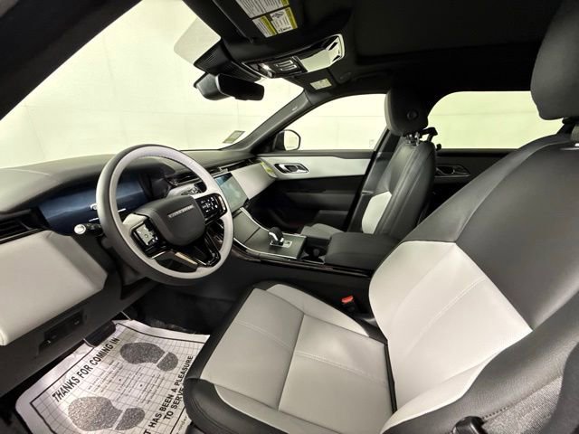 2026 Land Rover Range Rover Velar Dynamic SE