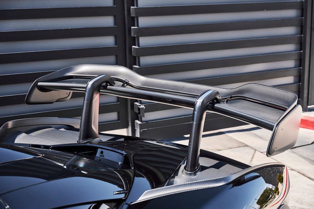 Used 2019 McLaren Senna photo 15