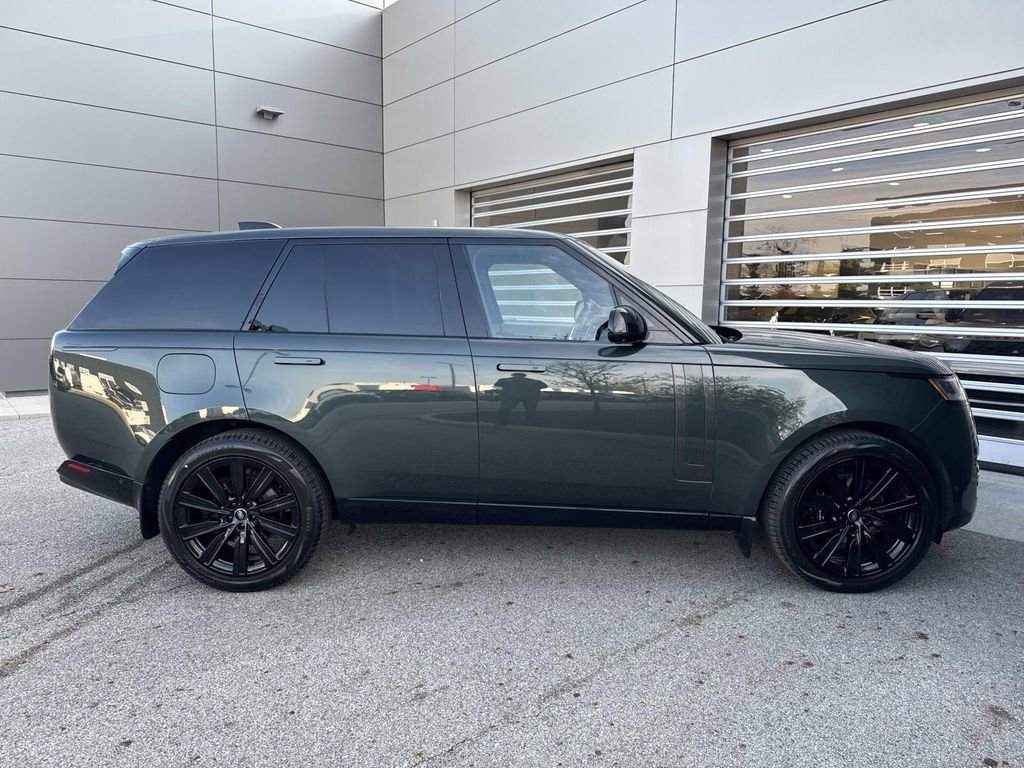 2023 Land Rover Range Rover SE