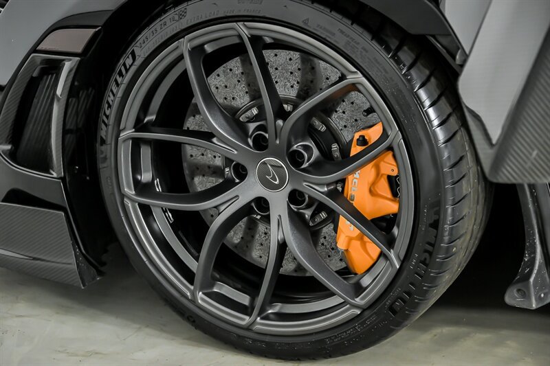 Used 2020 McLaren 720S Performance photo 24