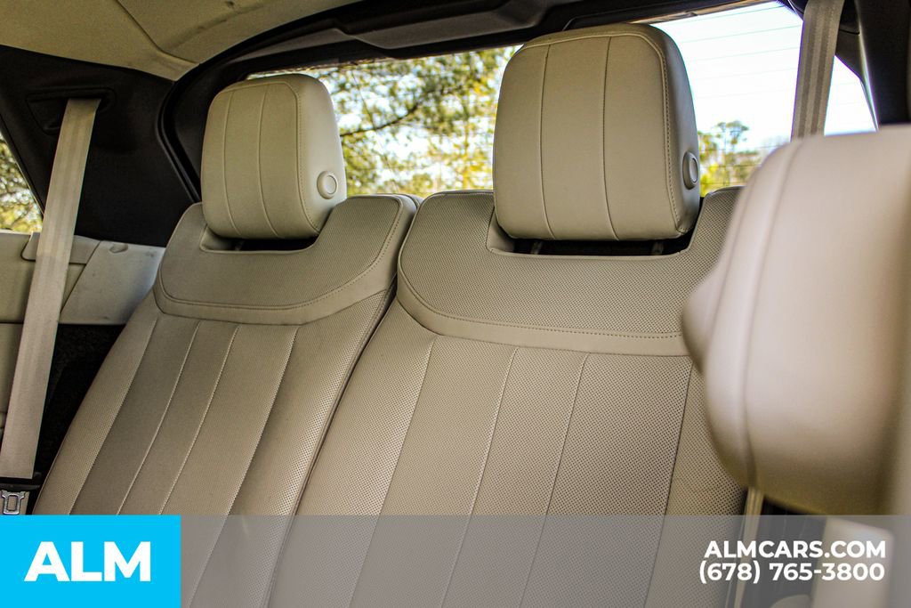 2025 Land Rover Range Rover Long Wheelbase SE