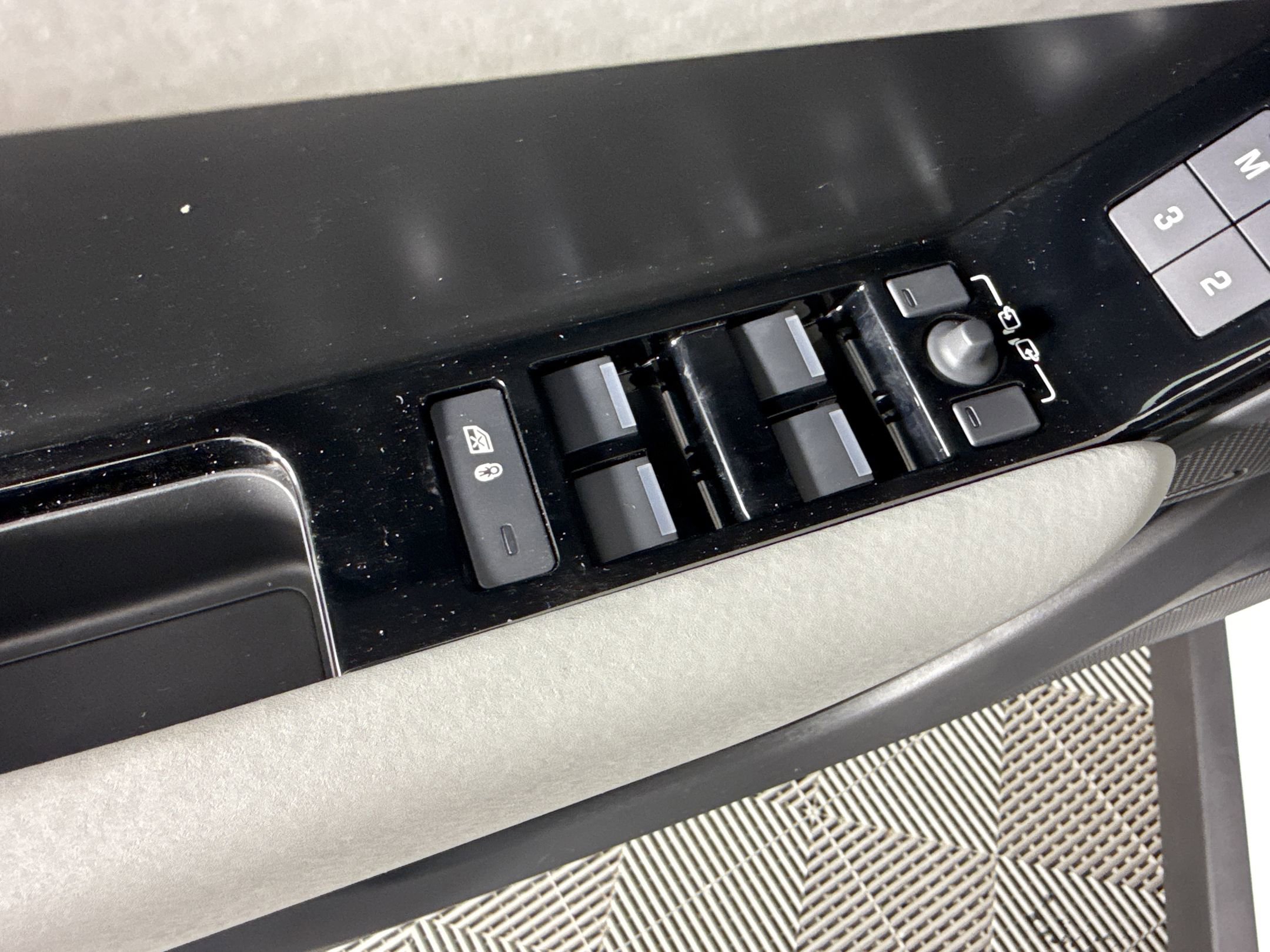 2026 Land Rover Range Rover Velar S