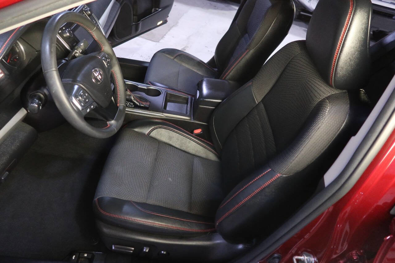 2017 Toyota Camry SE