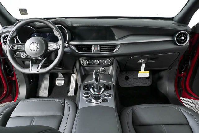 2026 Alfa Romeo Stelvio Sprint