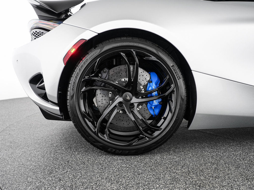 New 2027 McLaren 750S photo 35
