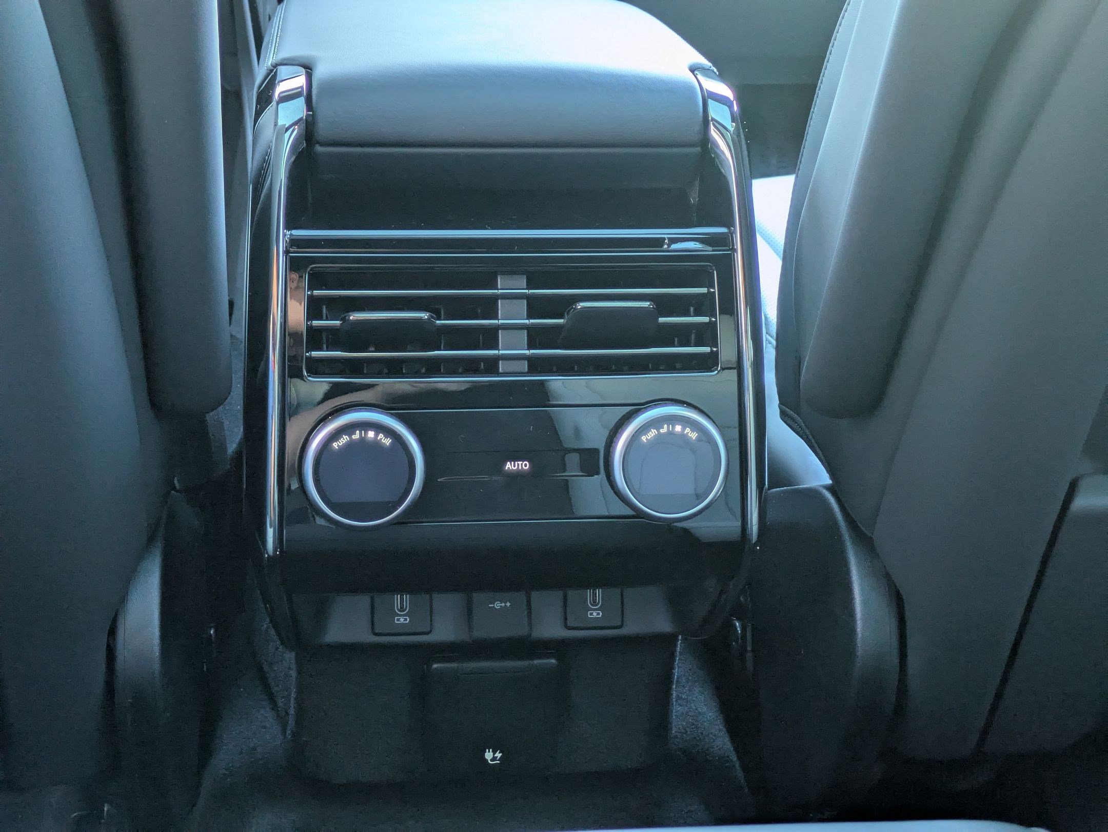 2026 Land Rover Range Rover Sport Dynamic SE