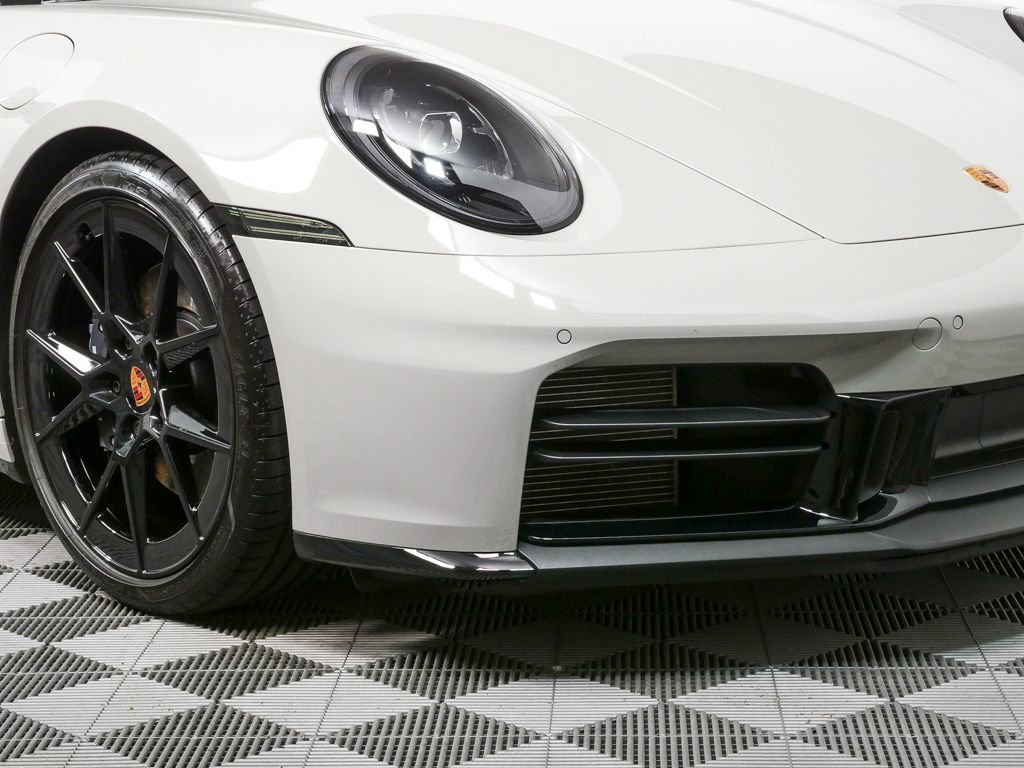 2025 Porsche 911 Carrera