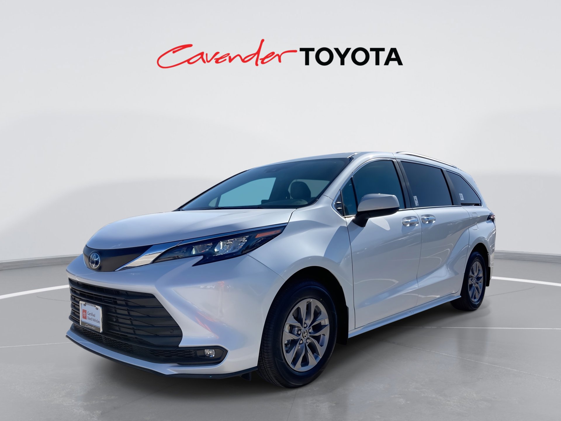 2025 Toyota Sienna XLE