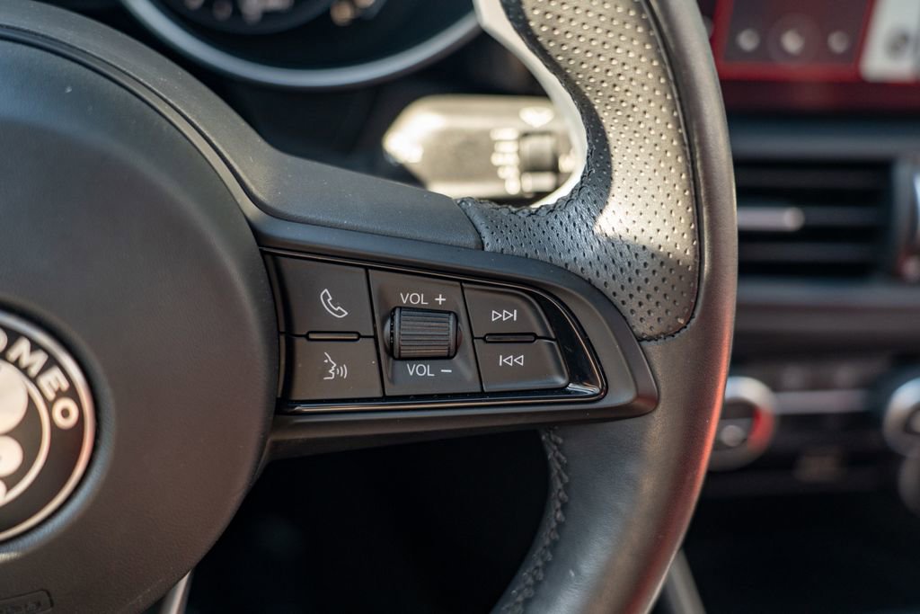 2023 Alfa Romeo Giulia Veloce