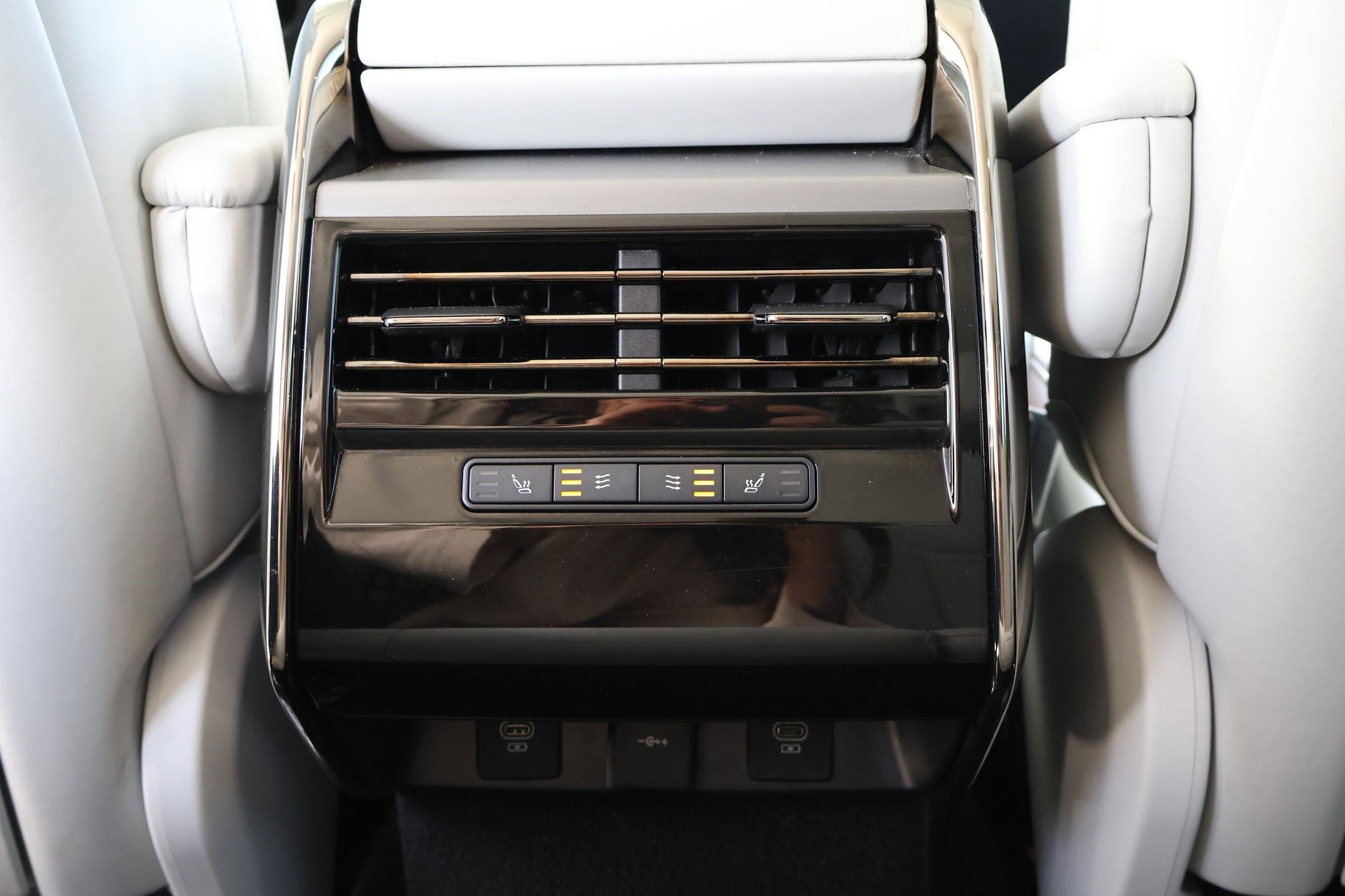 2023 Land Rover Range Rover Sport SE