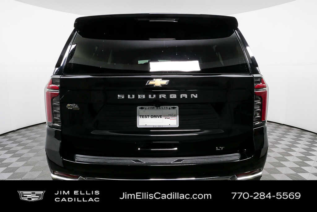 2025 Chevrolet Suburban LT